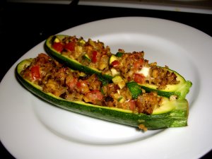 Recept online: Pln�n� zape�en� cukety: Zape�en� cukety pln�n� raj�aty, kapari , s�rem a �erstvou bazalkou