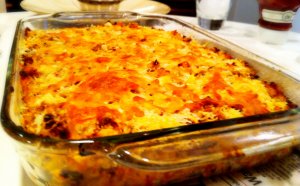 Recept online: Zape�en� r��e se zeleninou: R��e zape�en� s kuku�ic�, sterilovan�mi raj�aty a ement�lem